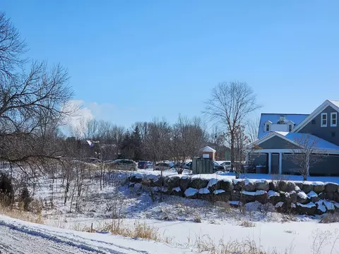 Nnn Settlers Way, Stillwater, MN 55082