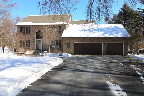 3185 8th St NE, Willmar, MN 56201