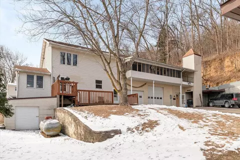 3430 N Pine Creek Rd, La Crescent, MN 55947