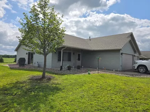 680 250th St, Osceola, WI 54020