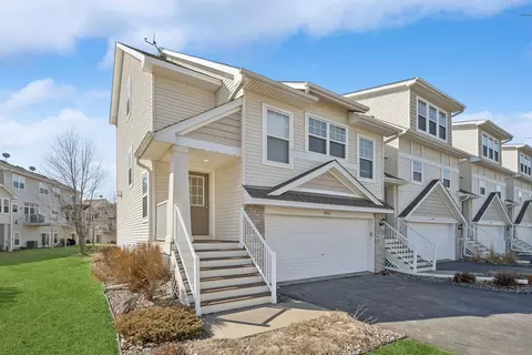 5051 Fountain Ln N, Plymouth, MN 55446