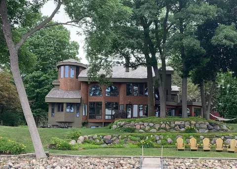 3061 Casco Point Rd, Wayzata, MN 55391