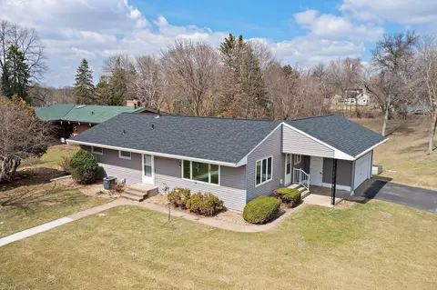 708 5th Ave SW, Cambridge, MN 55008