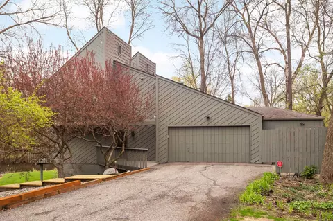 1809 Essex Rd, Minnetonka, MN 55305