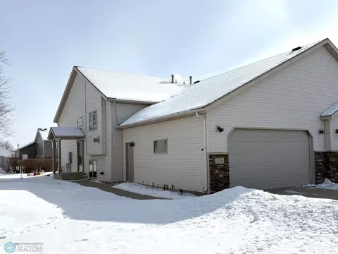 2706 Wheatland Dr S, Fargo, ND 58103
