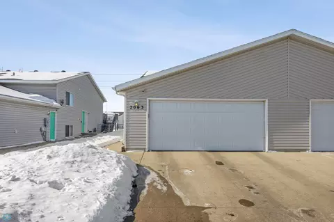 2063 52nd St S, Fargo, ND 58103