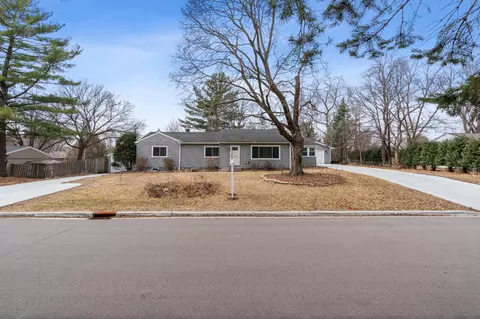 3418 Elmwood Pl, Minnetonka, MN 55345