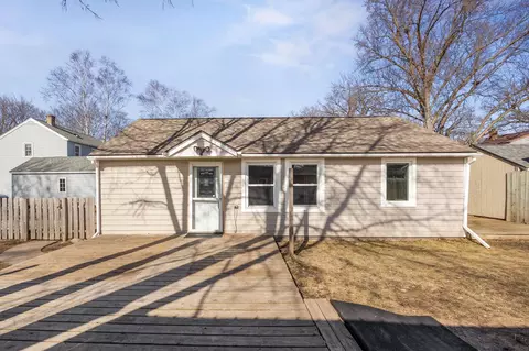 563 Juul Rd SW, Hutchinson, MN 55350