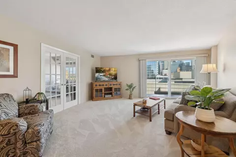 1200 Nicollet Ave #608, Minneapolis, MN 55403