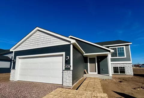 6730 Granby St, North Branch, MN 55056