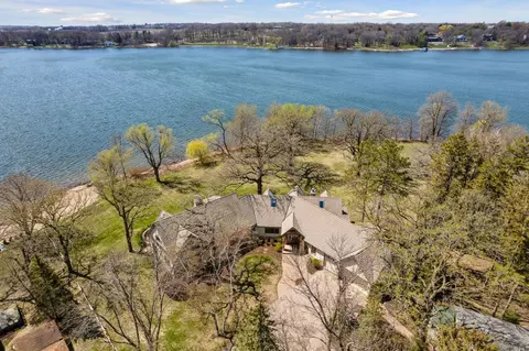 7065 Abbywood Ln, Chaska, MN 55318