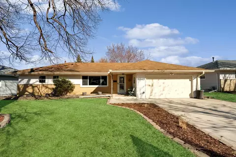 3340 Welcome Ave N, Crystal, MN 55422