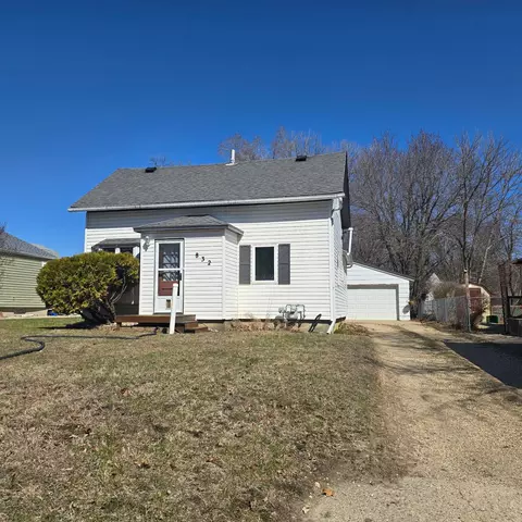 832 Godfrey St, Worthington, MN 56187