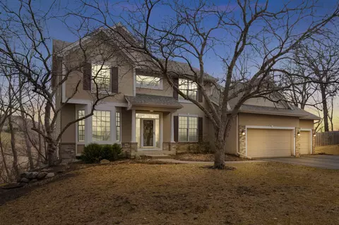 7509 Bent Bow Trl, Chanhassen, MN 55317