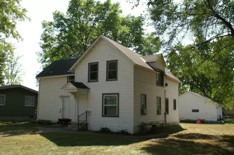 242 N 4th St, New Richmond, WI 54017