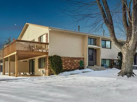 5657 Otter View Trl, White Bear Township, MN 55110