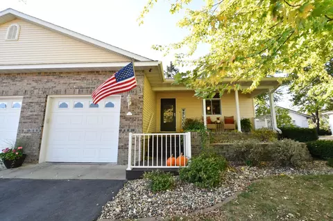 1005 W 6th St, Zumbrota, MN 55992