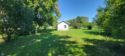 302 3rd Ave NW, Steele, ND 58482 photo 12