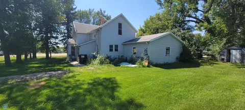 302 3rd Ave NW, Steele, ND 58482 photo 7