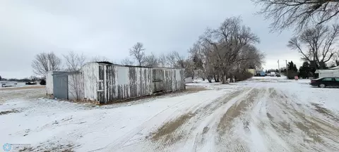 302 3rd Ave NW, Steele, ND 58482 photo 18