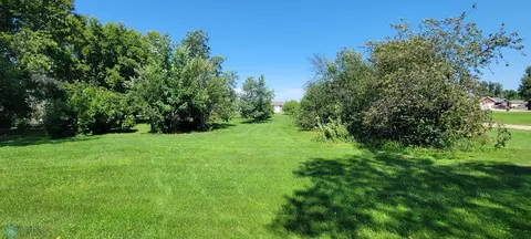 302 3rd Ave NW, Steele, ND 58482 photo 13