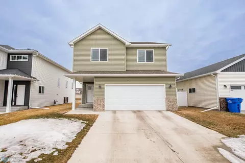 6612 Toronto Dr S, Fargo, ND 58104