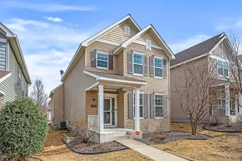 10013 Gentian Dr, Eden Prairie, MN 55347
