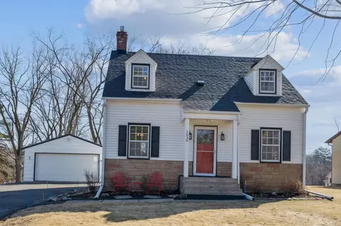 1650 Sterling St N, Maplewood, MN 55119
