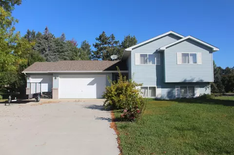 350 11th St NE, Milaca, MN 56353
