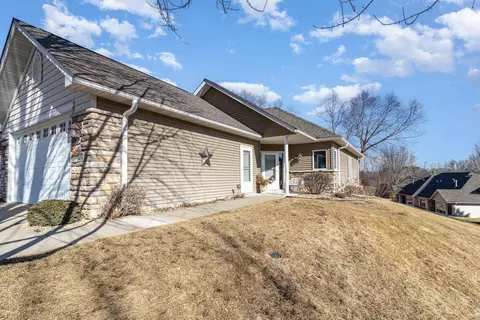 3436 Briarwood Ct, Red Wing, MN 55066