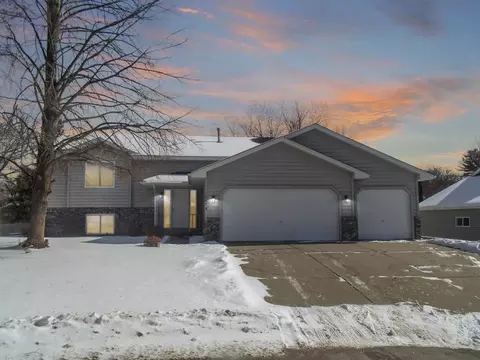 18874 Emblem Ct, Farmington, MN 55024