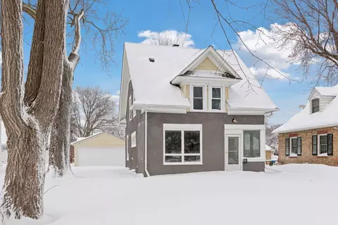 38 15th Ave N, Hopkins, MN 55343