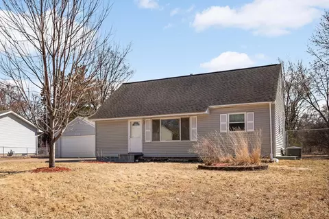2324 Knoll Dr, Mounds View, MN 55112