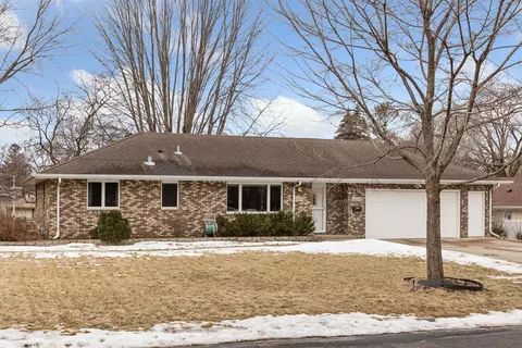 6535 Hampshire Pl N, Golden Valley, MN 55427
