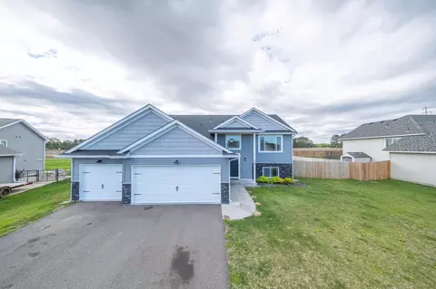705 Hickory St SW, Isanti, MN 55040