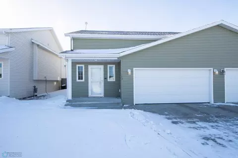 713 13 12 Ave E, West Fargo, ND 58078