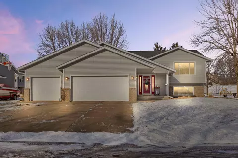 1316 19th St SW, Faribault, MN 55021