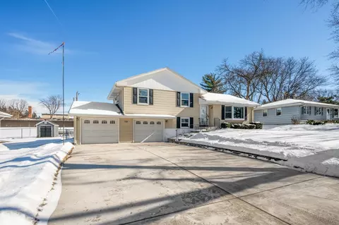3384 Ebba St, White Bear Lake, MN 55110