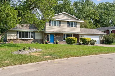 9440 Dakota Rd, Bloomington, MN 55438
