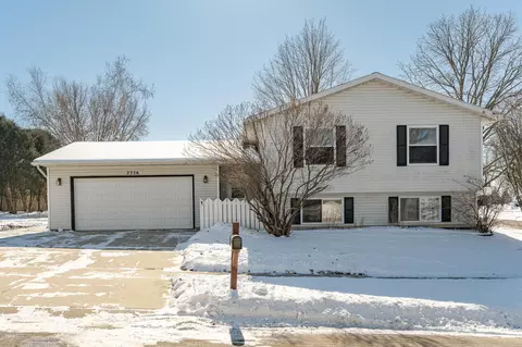 2336 58th St NW, Rochester, MN 55901