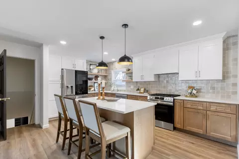 4825 Westbrook Ln, Edina, MN 55436