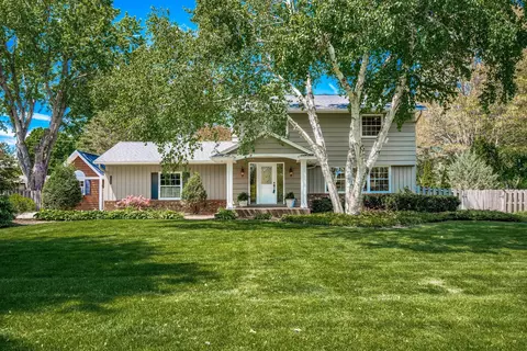 2135 Shadyview Ln N, Plymouth, MN 55447