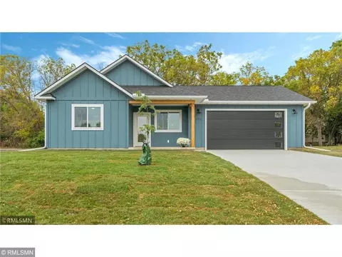 725 Jenks Ave SW, Cokato, MN 55321