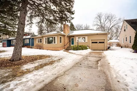 324 E Alcott Ave, Fergus Falls, MN 56537