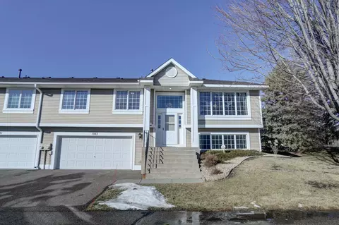 1983 Granite Ave N, Oakdale, MN 55128