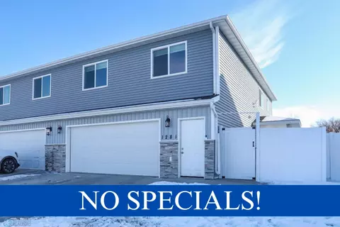 1281 4th St NW, West Fargo, ND 58078