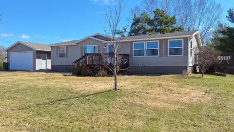 418 Main St W, Hinckley, MN 55037