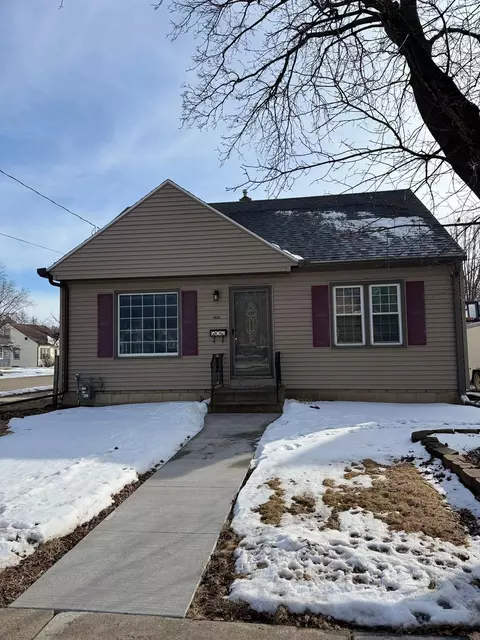 1426 9th St NE, Rochester, MN 55906