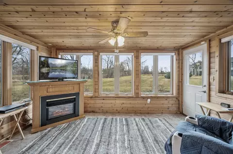 974 Winterberry Dr, Woodbury, MN 55125