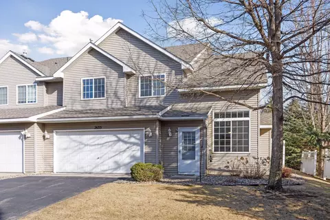 2633 Yellowstone Dr #17, Hastings, MN 55033